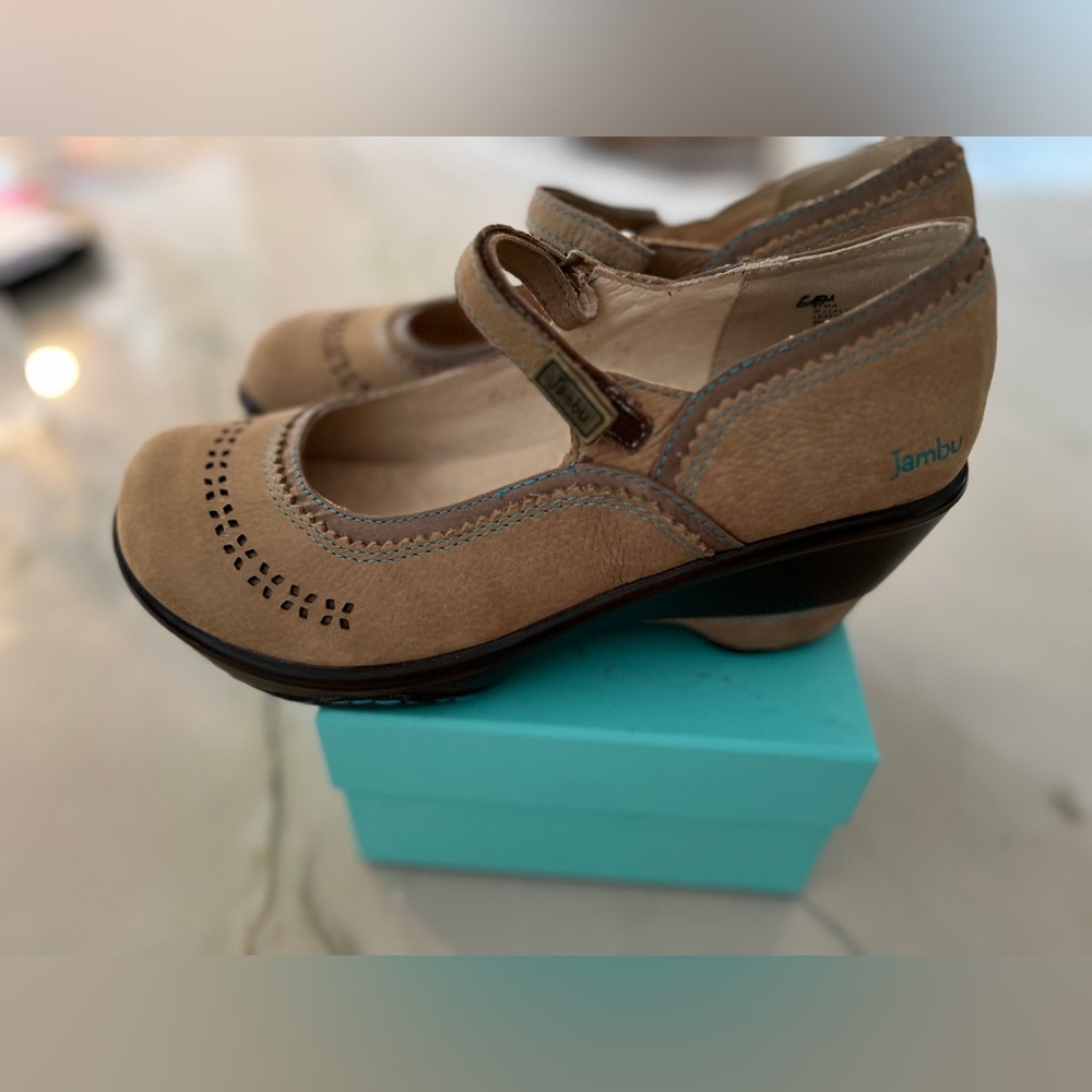 Jambu Women’s Lima Wedge Heel Shoe Sz 6.5M